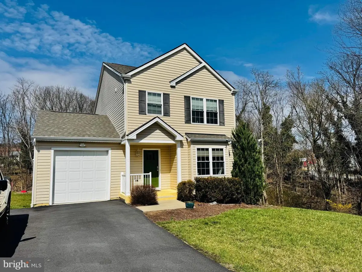 203 Columbia St, Harpers Ferry, WV 25425 - #1