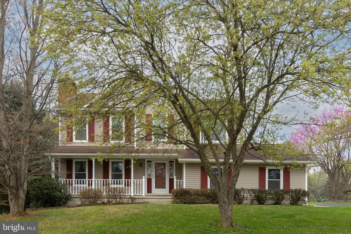 124 Deerfield Dr, Charles Town, WV 25414 - #1