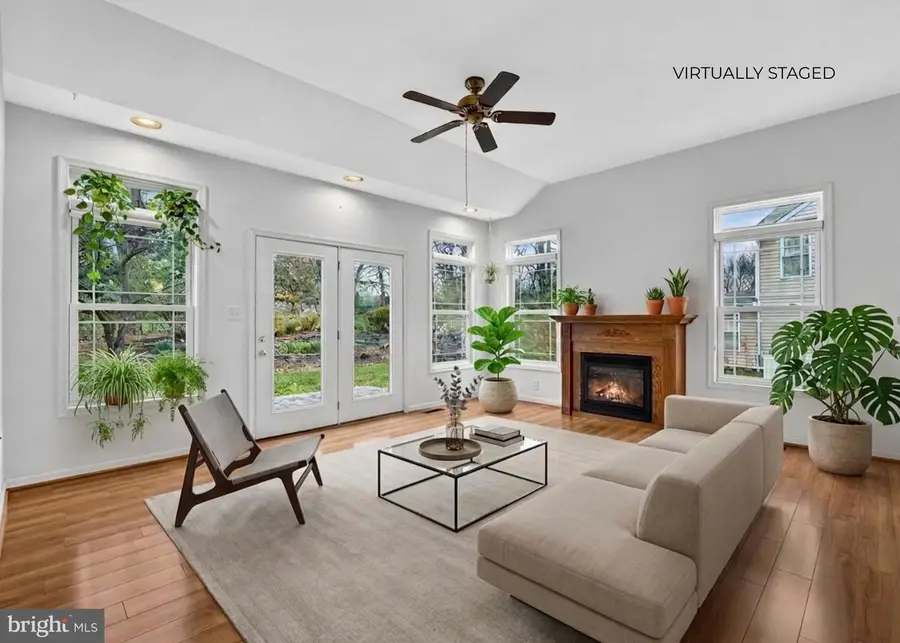 136 Brookline Dr, Charles Town, WV 25414 - #2