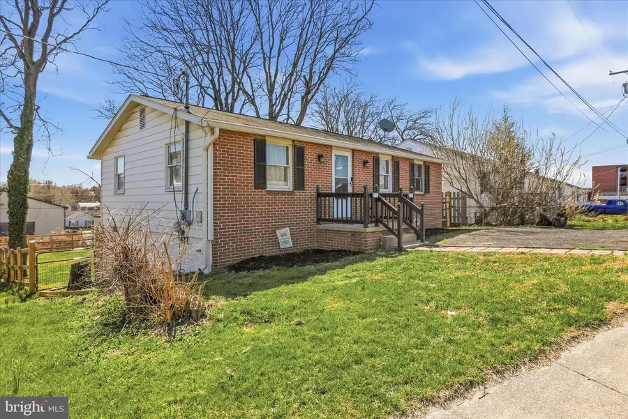 218 E 4th Ave, Ranson, WV 25438 - #2