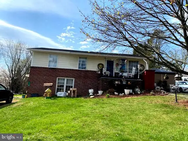 202 Old Martinsburg Rd, Shepherdstown, WV 25443 - #1