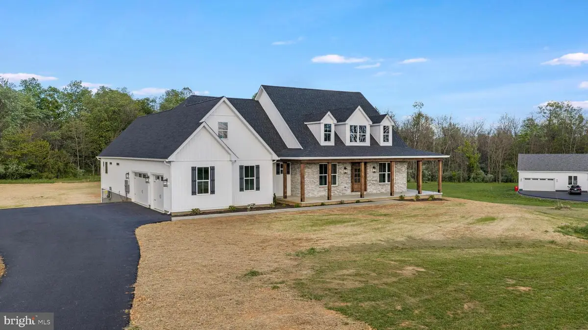 17 Maple Hill Ln, Harpers Ferry, WV 25425 - #1
