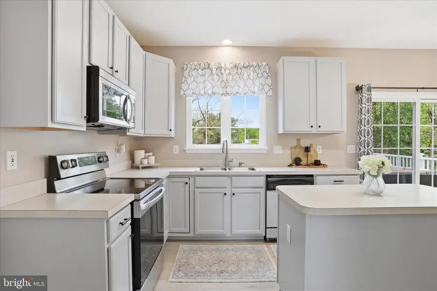 244 Kimberwicke Dr N, Charles Town, WV 25414 - #2