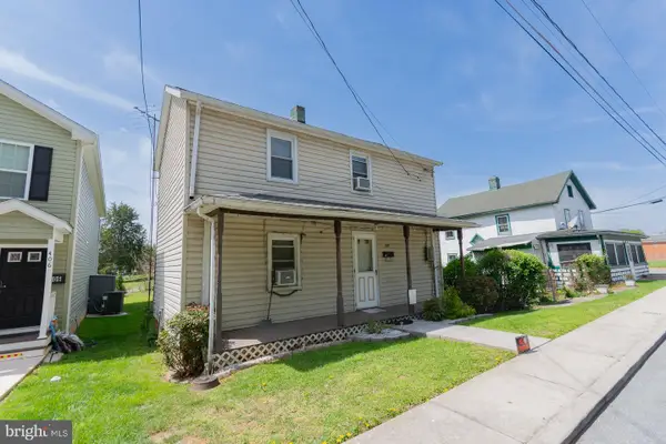 404 S Charles St, CHARLES TOWN, WV 25414