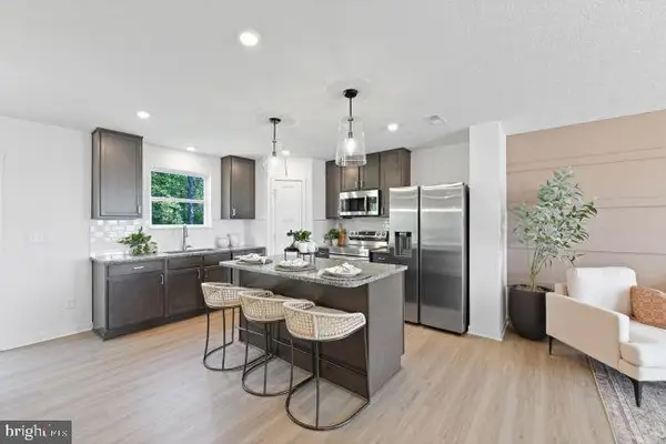 7 Thorton Ave, RANSON, WV 25438