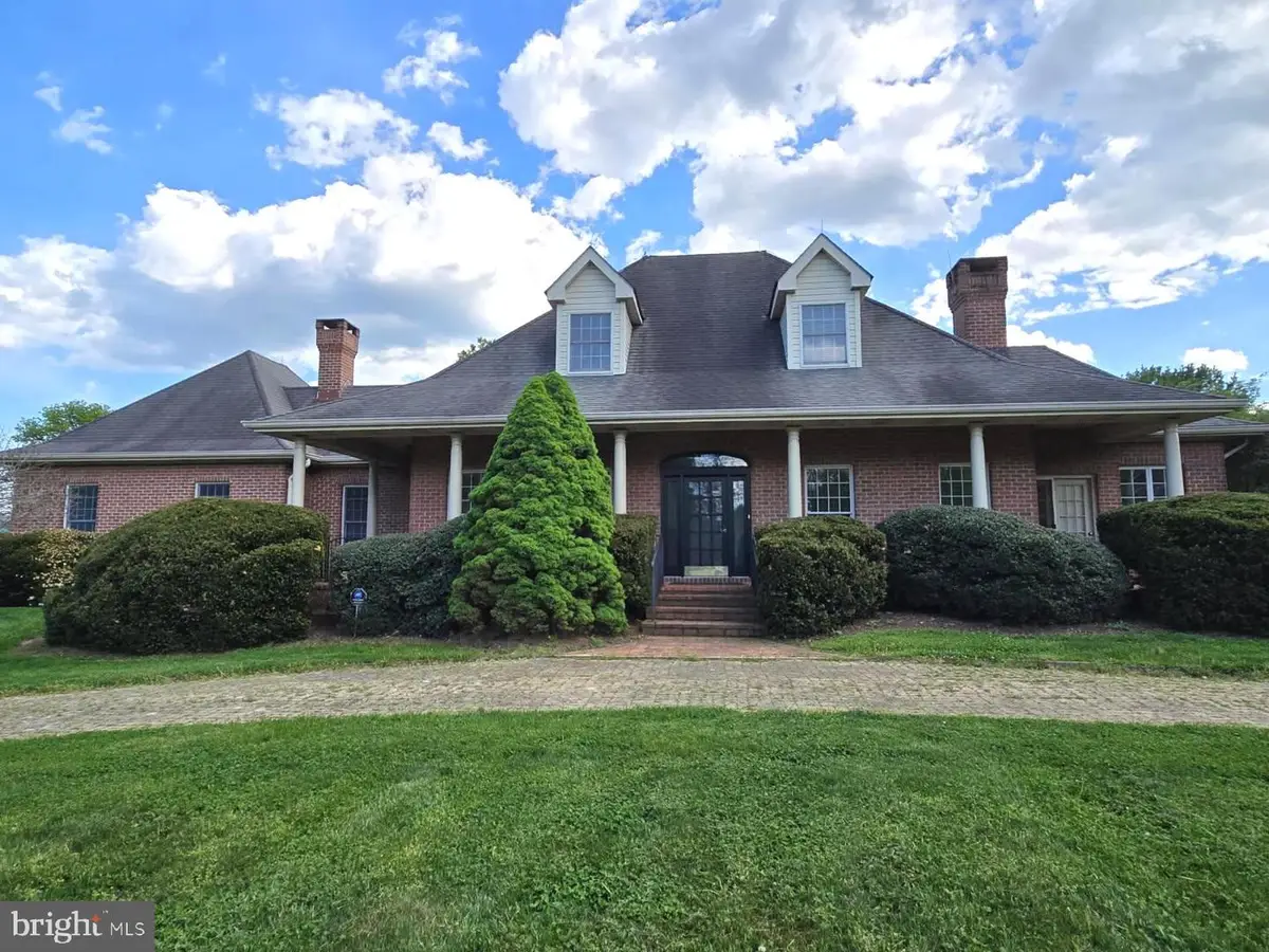 156 Uvilla Estates Dr, Shenandoah Junction, WV 25442 - #1