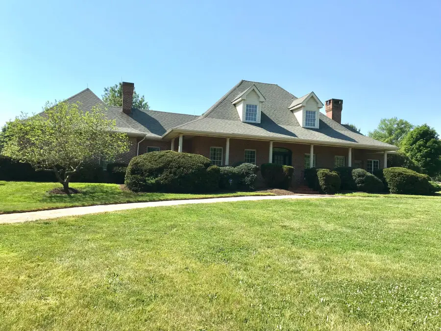 156 Uvilla Estates Dr, Shenandoah Junction, WV 25442 - #3
