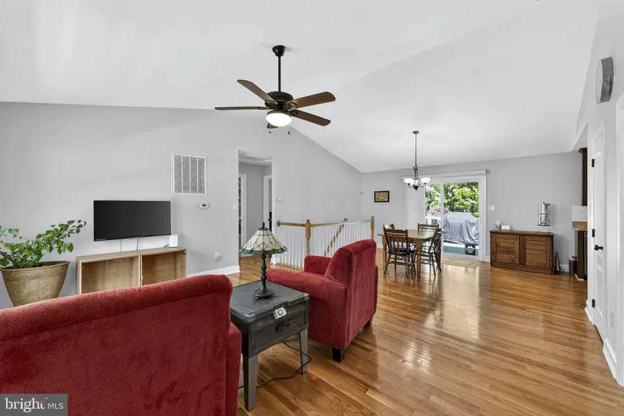 949 Wild Rose Ln, Harpers Ferry, WV 25425 - #2