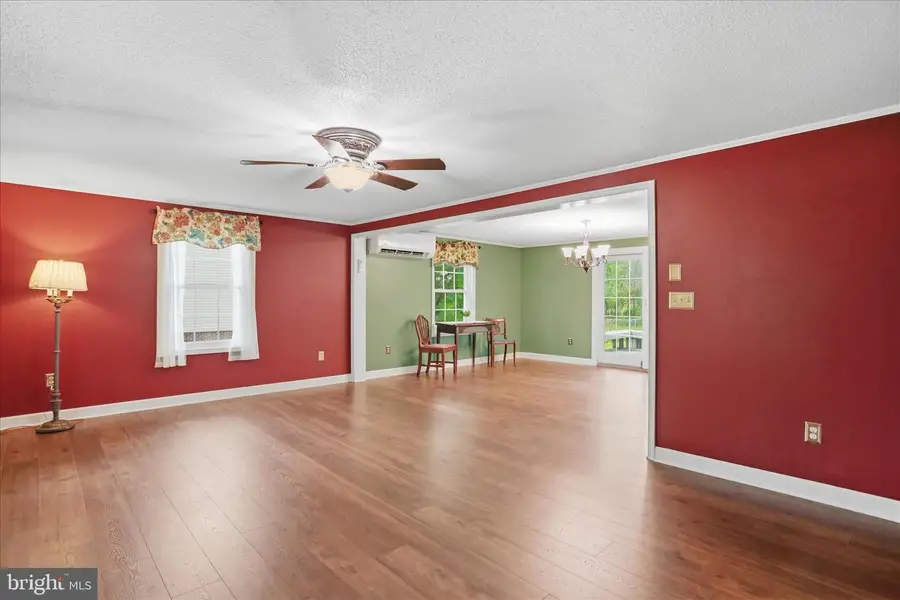 32 7th St, Shenandoah Junction, WV 25442 - #3