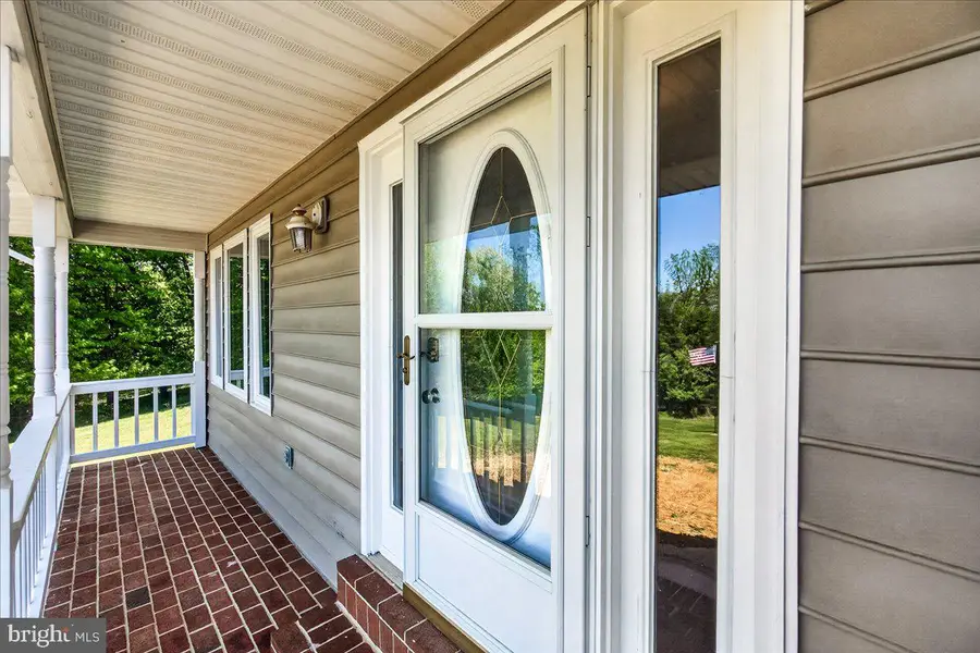 48 Persimmon Pear Ln, Harpers Ferry, WV 25425 - #2