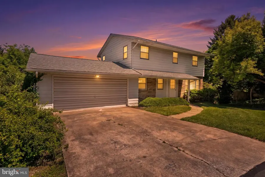 355 Pointfield Dr, Harpers Ferry, WV 25425 - #2