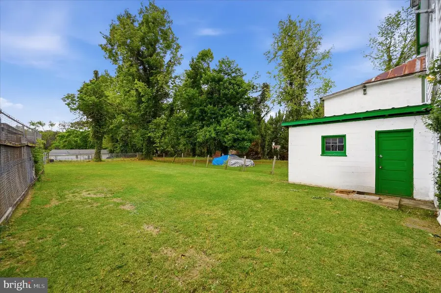 309 W Academy St, Charles Town, WV 25414 - #3