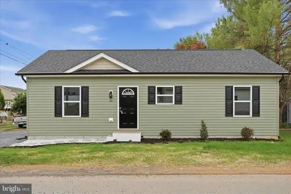 304 East 11th Ave, RANSON, WV 25438