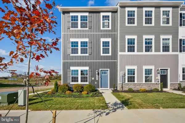 27 Aloma St, CHARLES TOWN, WV 25414