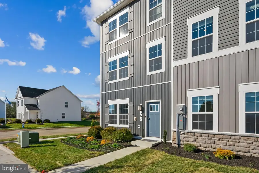 27 Aloma St, Charles Town, WV 25414 - #2