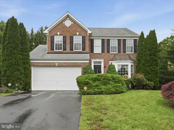 438 Sawgrass Dr, CHARLES TOWN, WV 25414