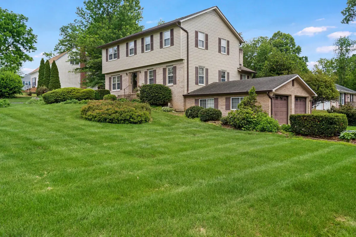 16 Webhannet Dr, Charles Town, WV 25414 - #1