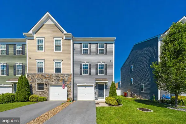 24 Cecily Way, RANSON, WV 25438