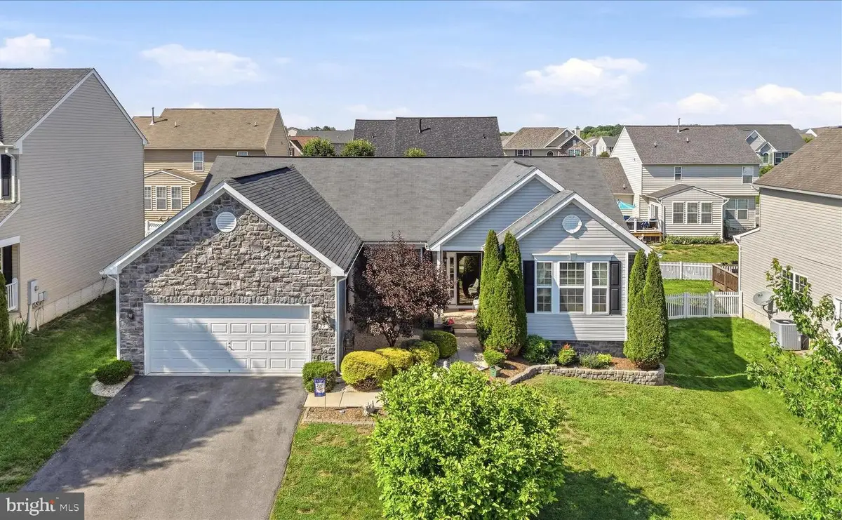 25 Overbrook Rd, Ranson, WV 25438 - #1