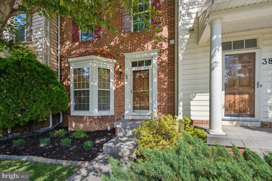 42 Payne St, Charles Town, WV 25414 - #2