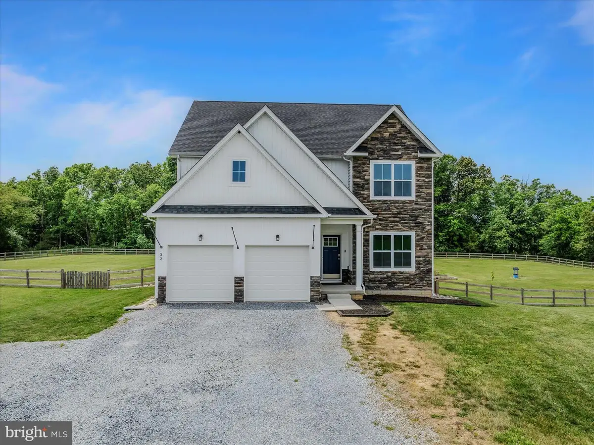 32 Trophy Ct, Kearneysville, WV 25430 - #1