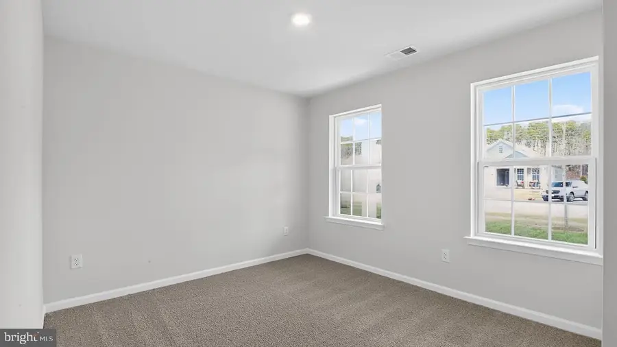 204 Eclipse St, Charles Town, WV 25414 - #3