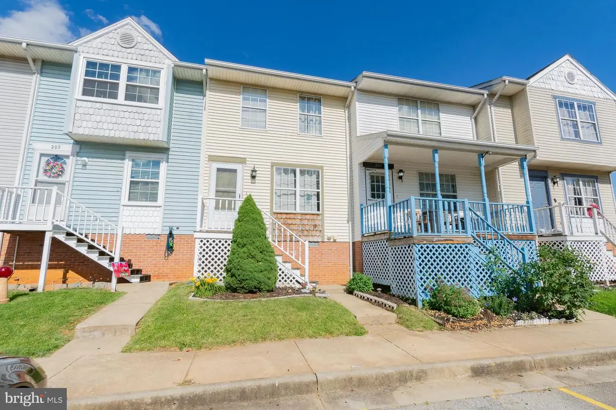 207 Willow Brook Dr, Charles Town, WV 25414 - #1