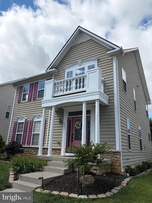 224 Union Ridge Dr, CHARLES TOWN, WV 25414