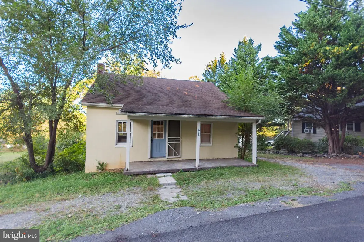 628 Brownville Ln, Charles Town, WV 25414 - #1