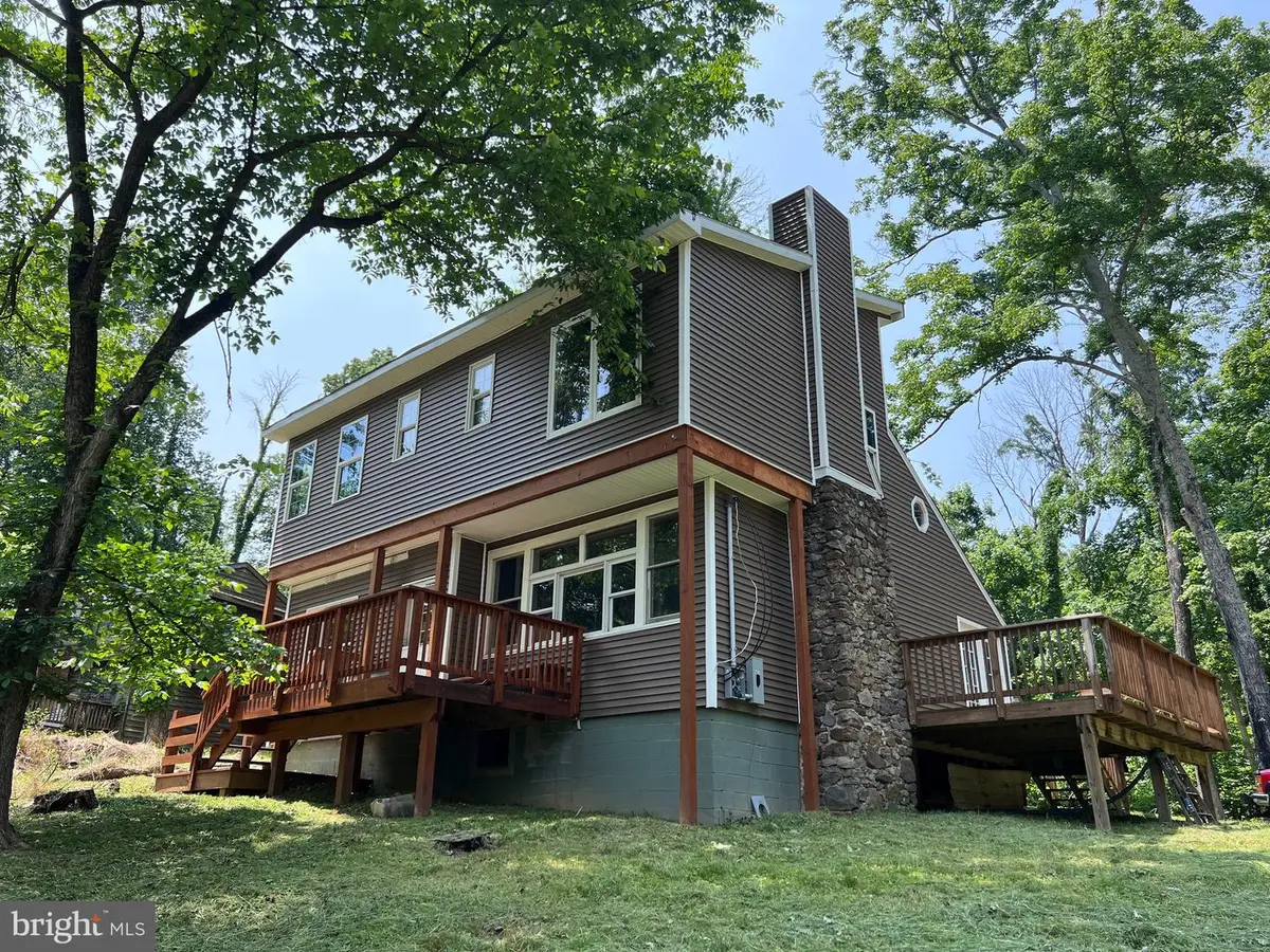 334 Shenandoah River Dr, Harpers Ferry, WV 25425 - #1