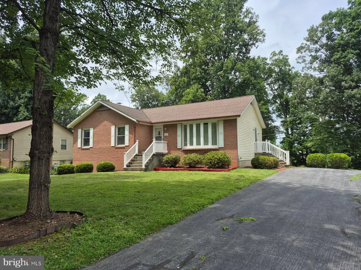 167 Packett Dr, Charles Town, WV 25414 - #1