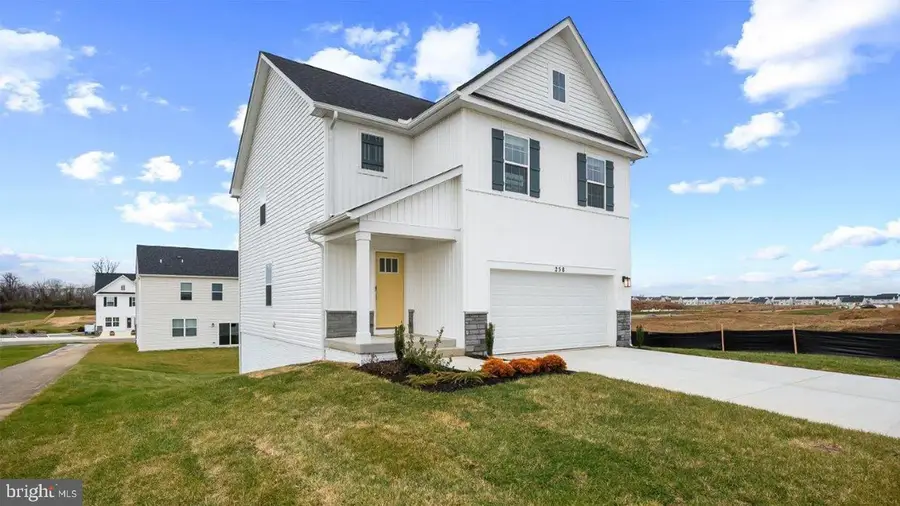 211 Eclipse St, Charles Town, WV 25414 - #2