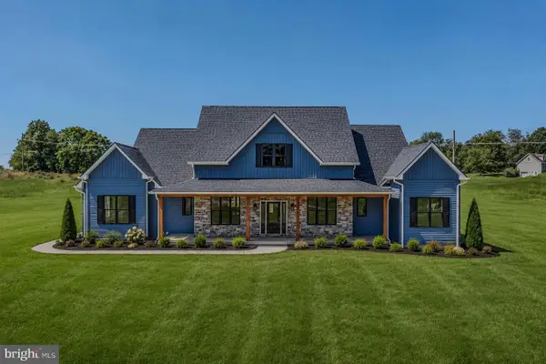 106 Oak Crest Dr, KEARNEYSVILLE, WV 25430
