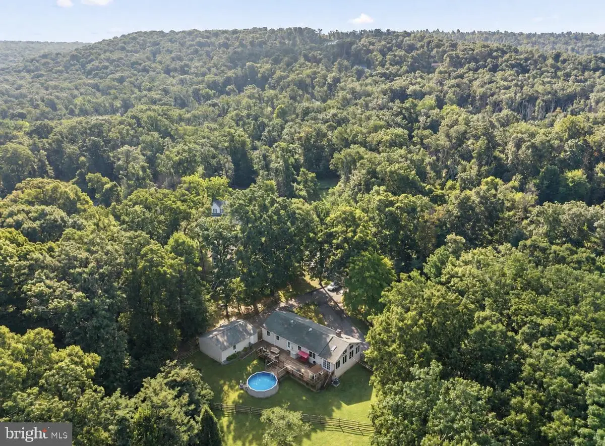 453 Sylvan Ln, Harpers Ferry, WV 25425 - #1