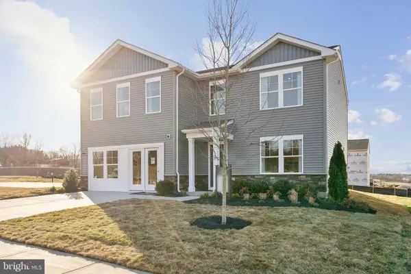 11 Fortuna Rd, CHARLES TOWN, WV 25414