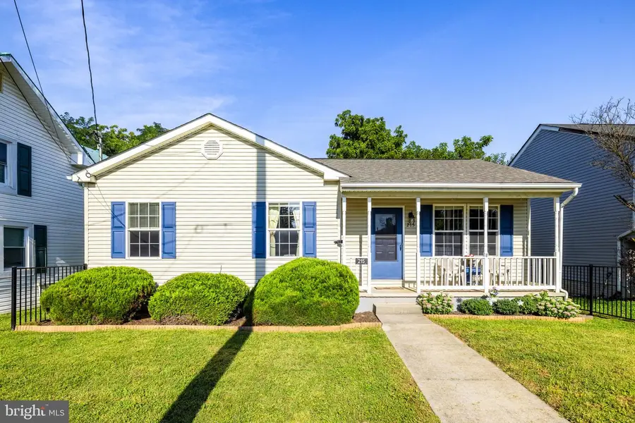 215 N Fairfax Blvd, Ranson, WV 25438 - #2