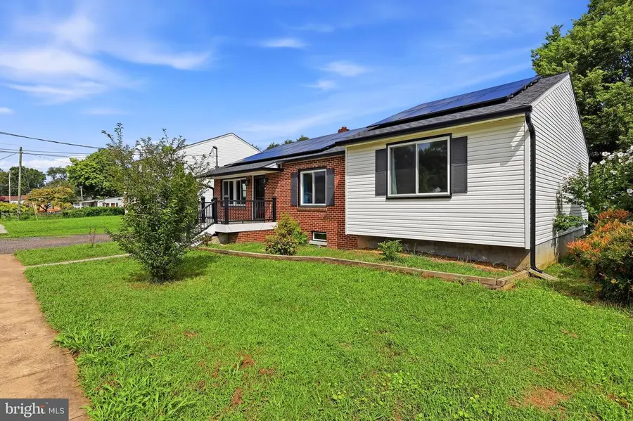 406 W 4th Ave, Ranson, WV 25438 - #3