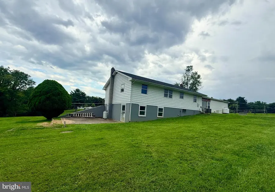 6463 Kabletown Rd, Charles Town, WV 25414 - #2