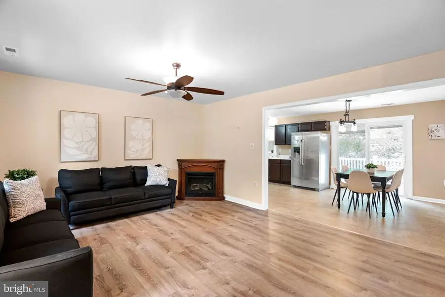 955 Shenandoah River, Harpers Ferry, WV 25425 - #3