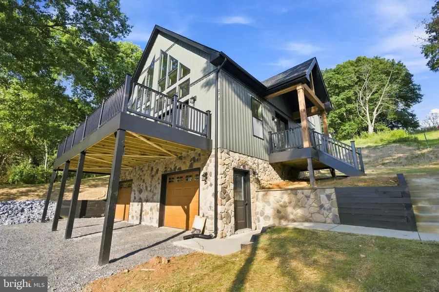270 Country Rd, Harpers Ferry, WV 25425 - #2