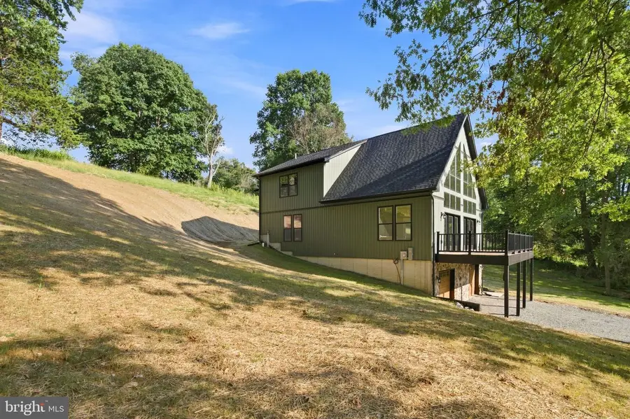 270 Country Rd, Harpers Ferry, WV 25425 - #3