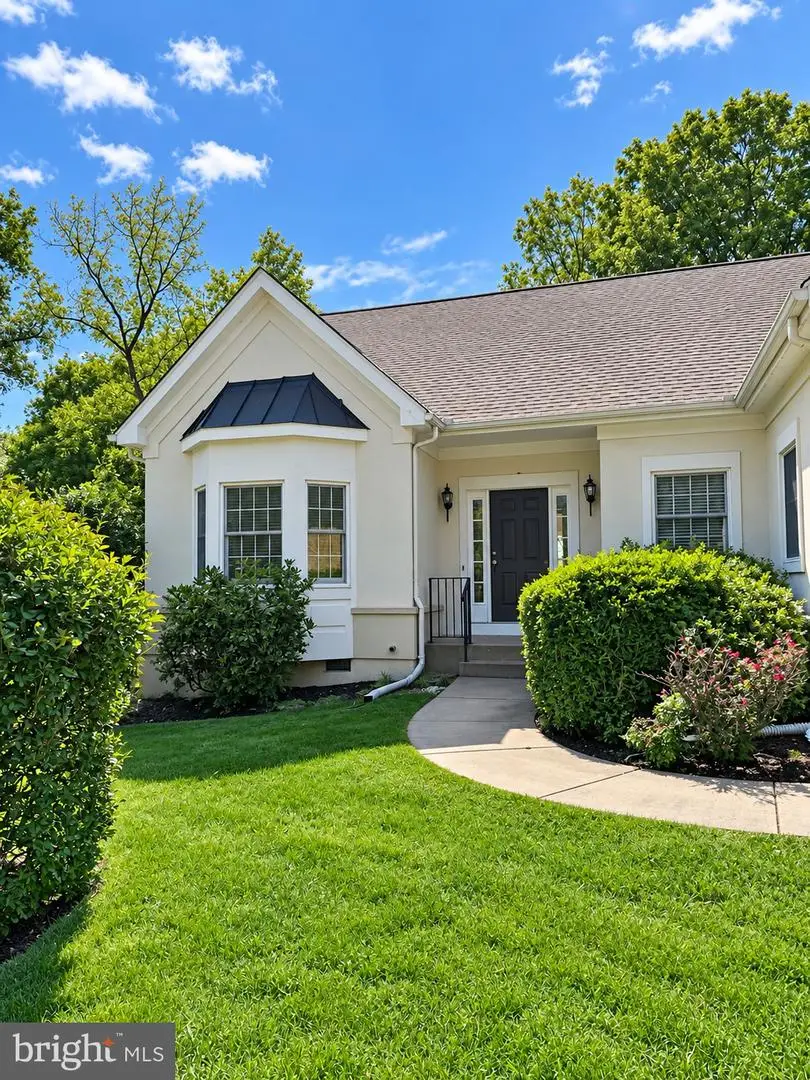 260 Fernbank Dr, Shepherdstown, WV 25443 - #1