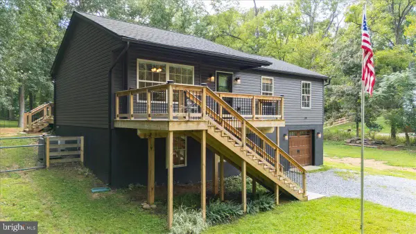 360 Foothill Ln, HARPERS FERRY, WV 25425