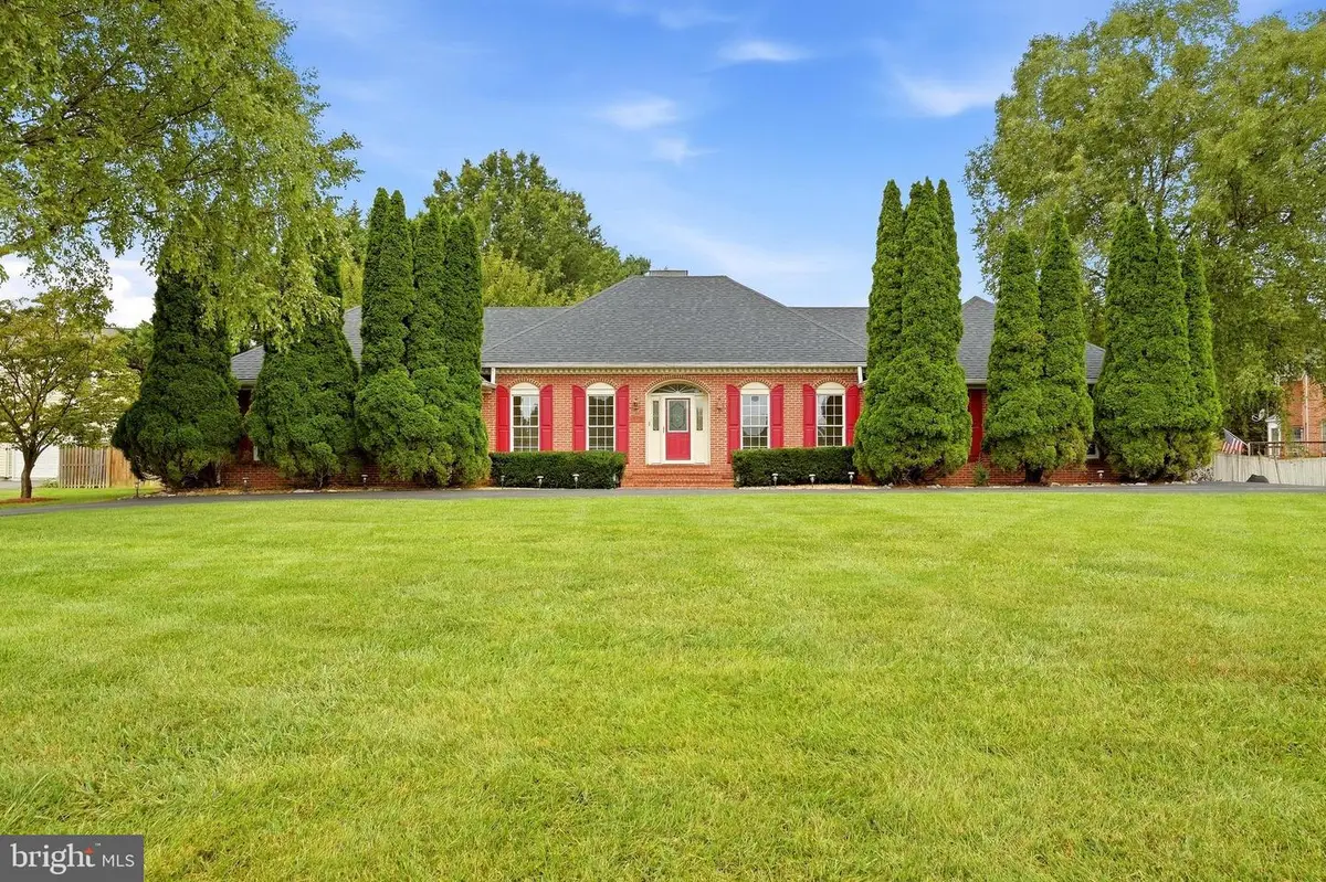 323 Eastland Dr, Charles Town, WV 25414 - #1