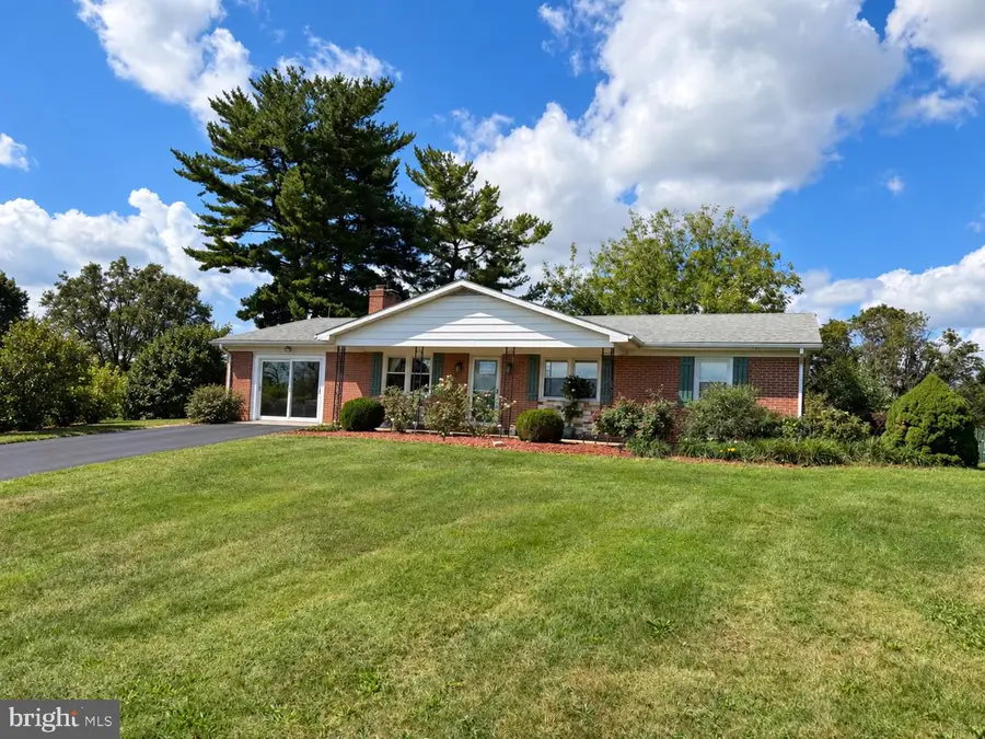 83 Carrell Ln, Charles Town, WV 25414 - #2