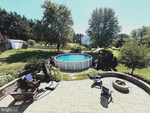 1011 Cloverdale Rd, CHARLES TOWN, WV 25414