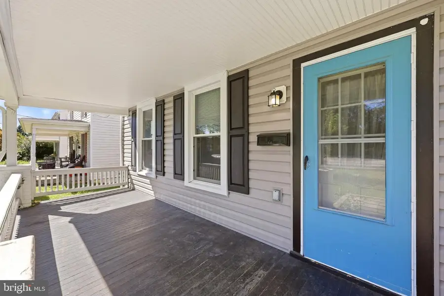 622 S George St, Charles Town, WV 25414 - #3