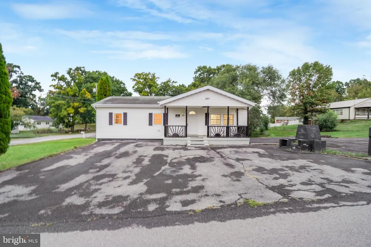 201 14th Ave, Ranson, WV 25438 - #1