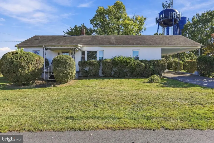 210 E 7th Ave, Ranson, WV 25438 - #3
