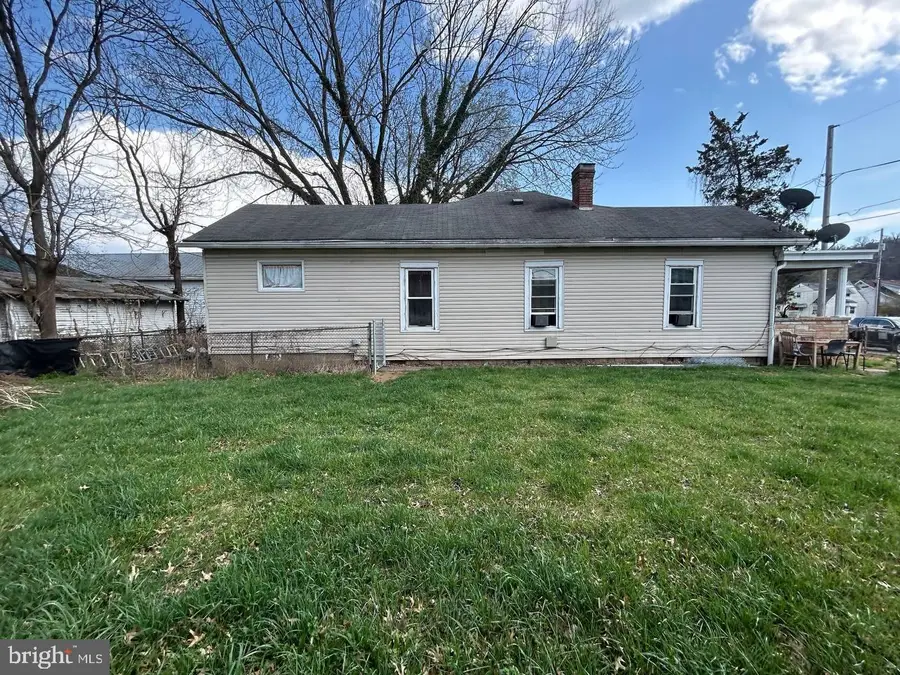 920 1st Ave, Charleston, WV 25302 - #3